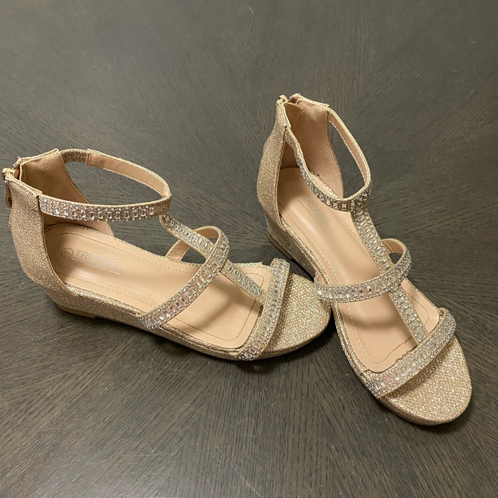 Gold dress shoes youth size 2